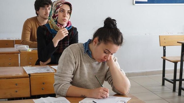 Ehliyet ile Sınava Girilir Mi? Ehliyet Nüfus Cüzdan Yerine Geçer mi?