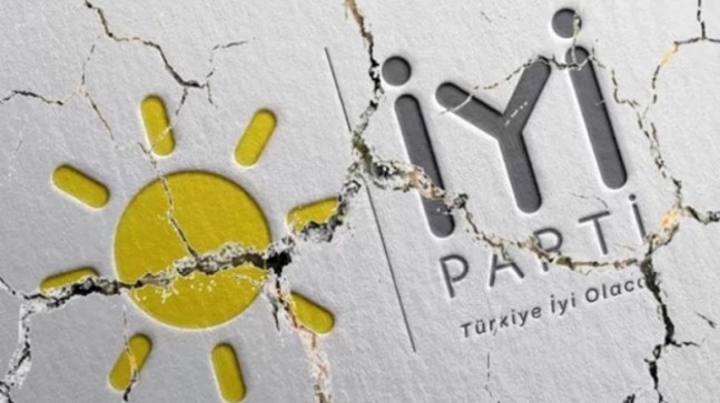 Parti Resmen Dağıldı