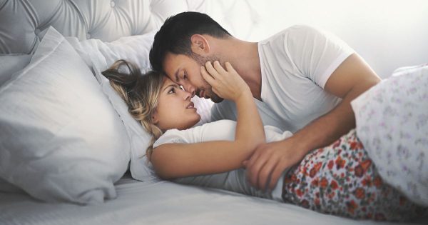 Erkekler Yatakta Neye Dayanamaz